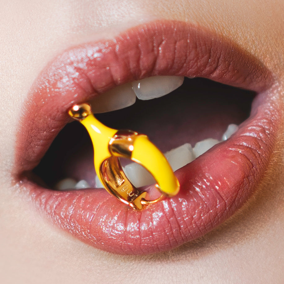 Orecchino gambo smaltato Giallo