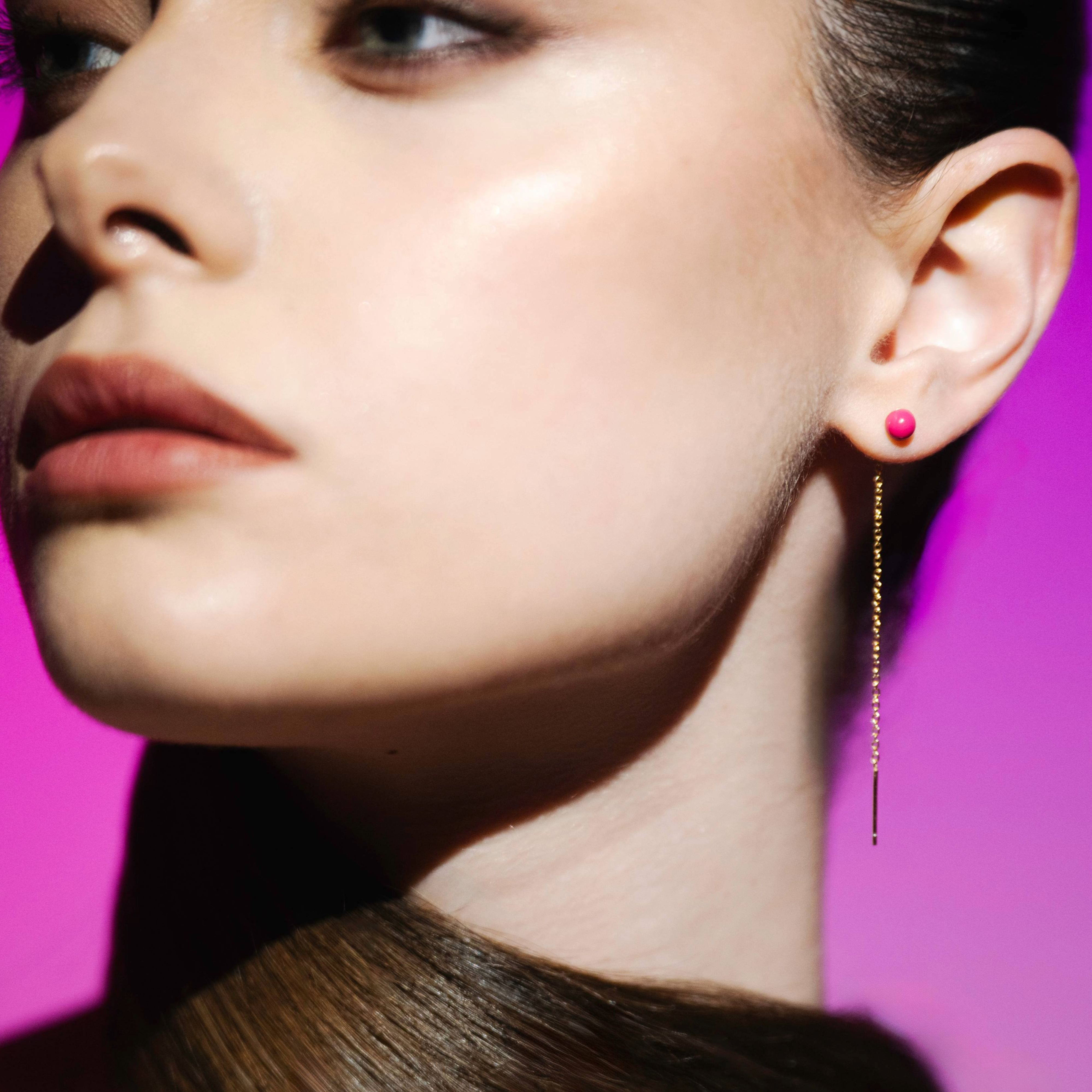 Orecchino ago e filo Rosa